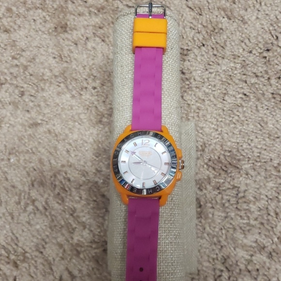 Coach watch - Picture 4 of 4